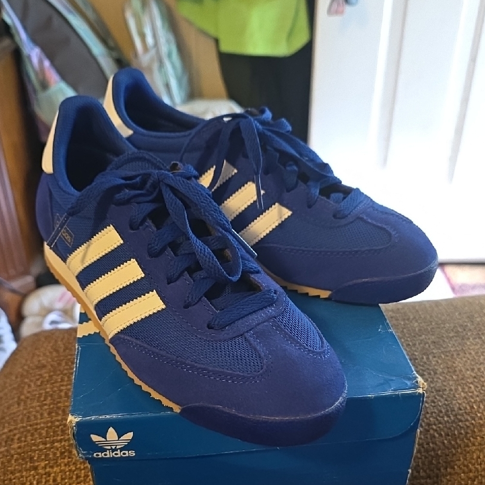 Adidas Men's Blue and White Sneakers